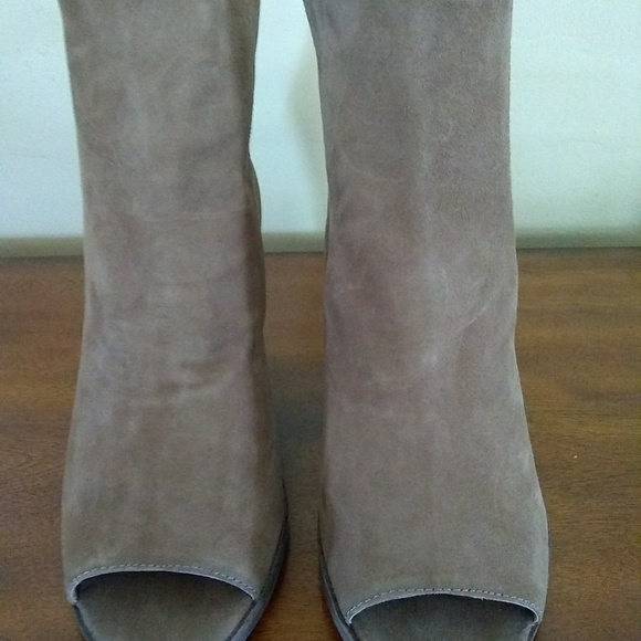 New!! Lucky Brand "Urbi" Peep Toe Booties - Picture 4 of 6